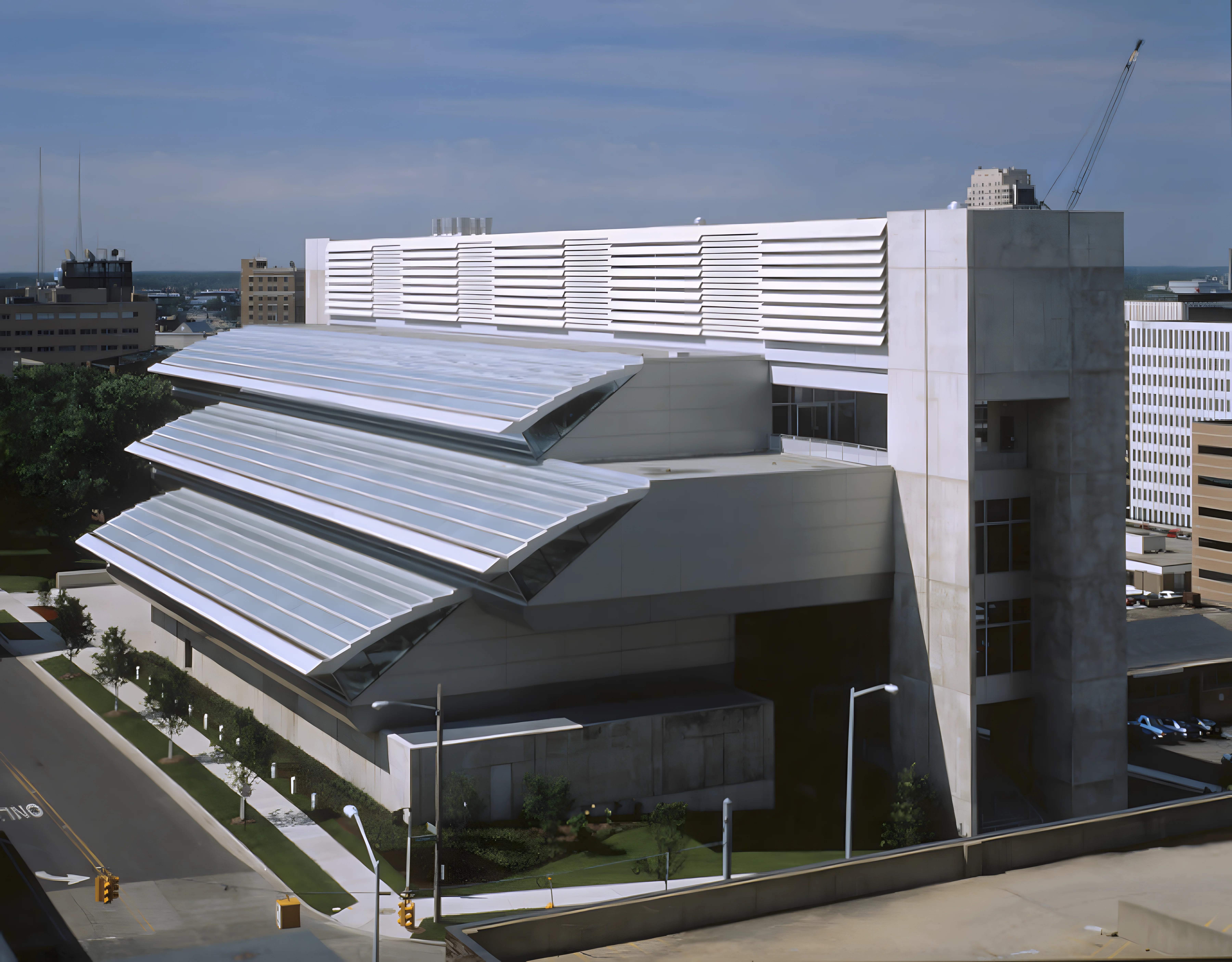 Van Andel Institute | Resolving the "Glass Lab Paradox" for Rafael Viñoly